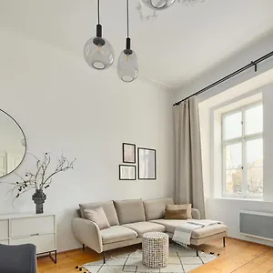 Days - Old Town Square Apartamento
